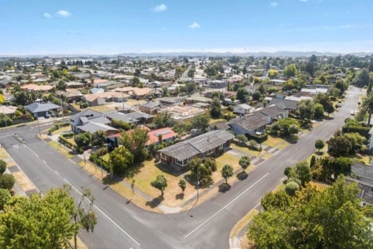 Photo of property in 1 Edwin Street, St Andrews, Hamilton, 3200