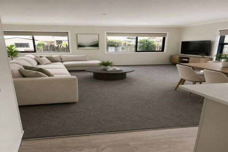 Photo of property in 8 Pohatu Lane, Otaki, 5512