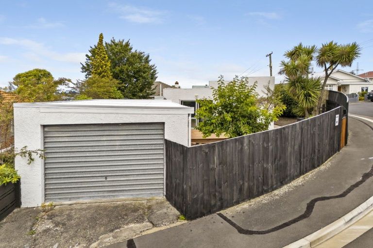 Photo of property in 135 Oakwood Avenue, Balaclava, Dunedin, 9011