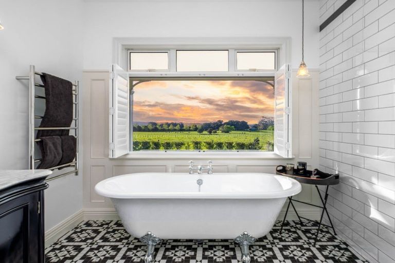 Photo of property in 355a Waikaramu Road, Waimate North, Kaikohe, 0472