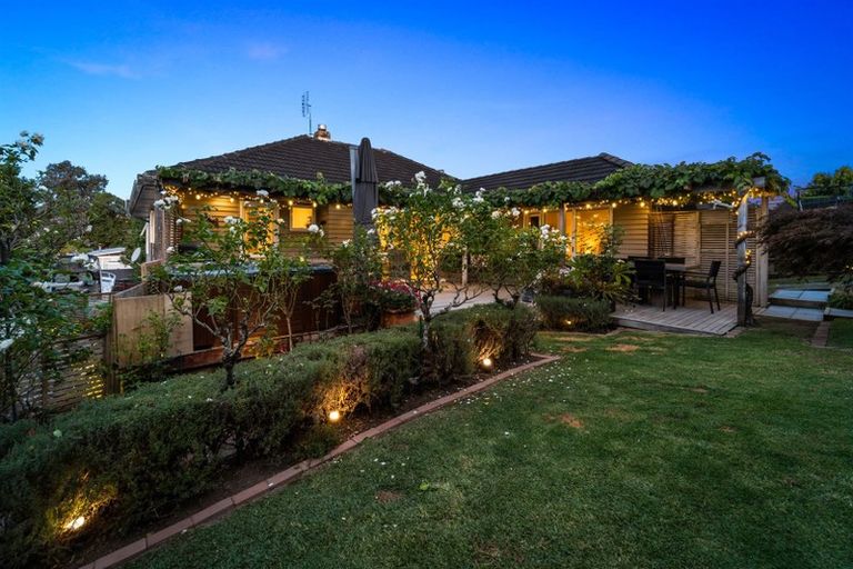 Photo of property in 10 Seine Road, Forrest Hill, Auckland, 0620