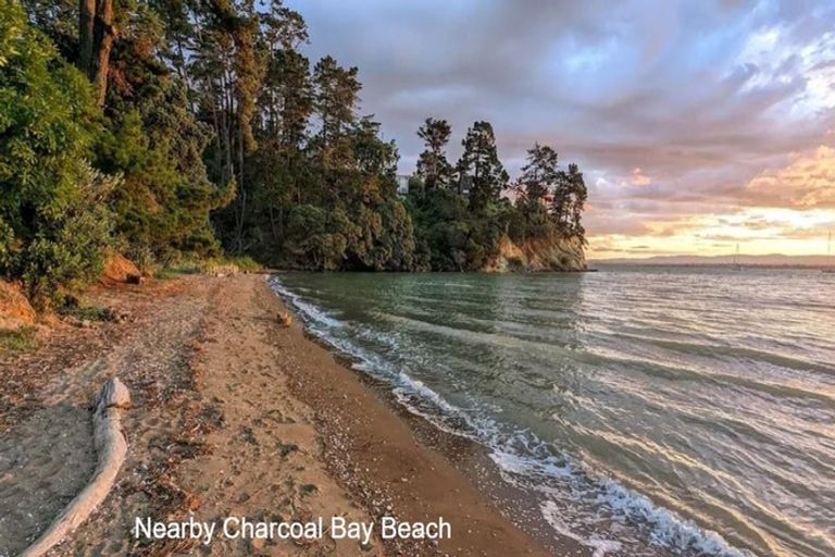 Photo of property in 67 Rosecamp Road, Beach Haven, Auckland, 0626