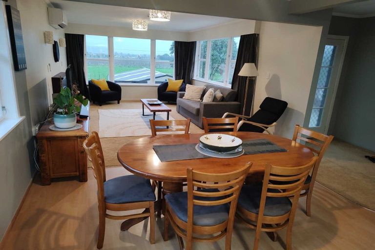 Photo of property in 6 Muhunoa West Road, Ohau, Levin, 5570