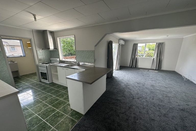 Photo of property in 4b John Walker Drive, Manurewa, Auckland, 2102