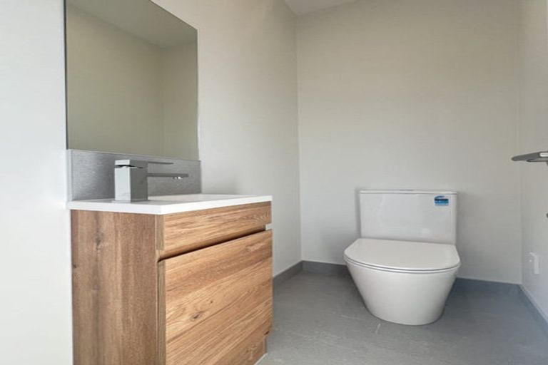 Photo of property in 319d East Coast Road, Mairangi Bay, Auckland, 0630