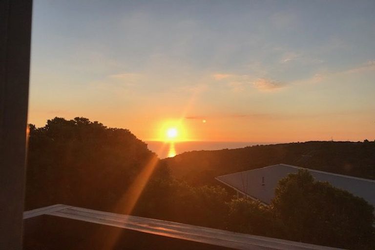 Photo of property in 16 Log Race Road, Piha, New Lynn, 0772