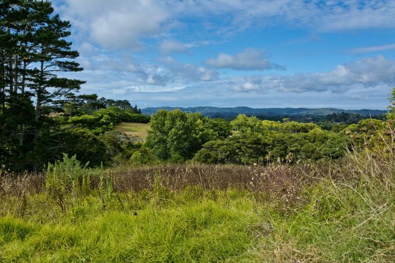 Photo of property in 304-306 Birdwood Road, Massey, Auckland, 0614