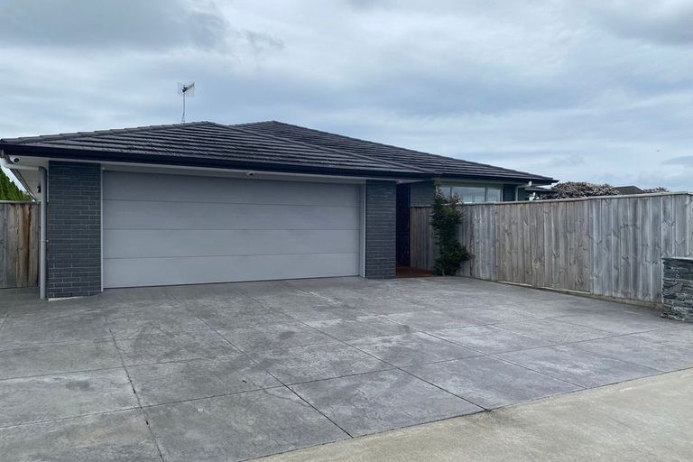 Photo of property in 24 College Drive, Paraparaumu, 5032