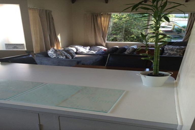 Photo of property in 72 Ridge Road, Howick, Auckland, 2014