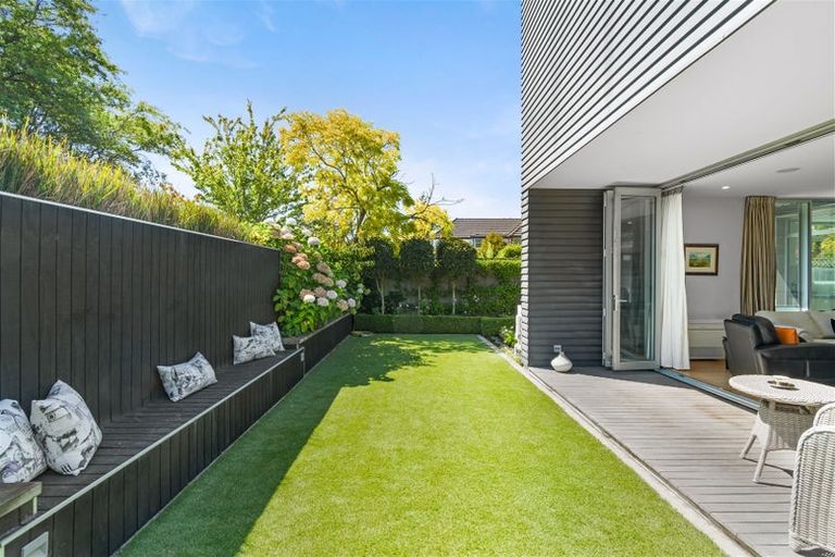 Photo of property in 21 Weka Street, Fendalton, Christchurch, 8041