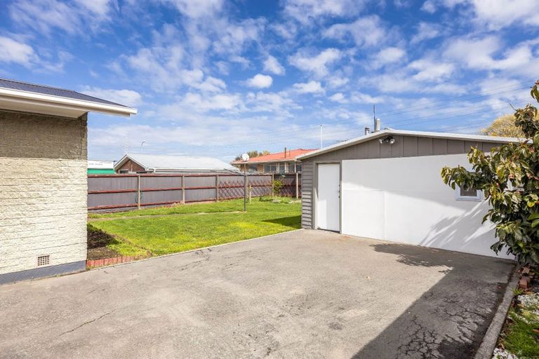 Photo of property in 33 Skerten Avenue, Hornby, Christchurch, 8042