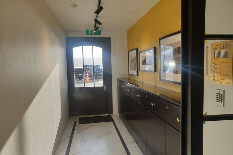 Photo of property in Inverleith Apartments, 5/306 Oriental Parade, Oriental Bay, Wellington, 6011