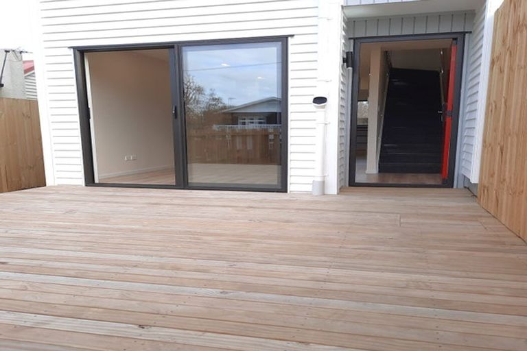 Photo of property in 5/10 Rimu Street, New Lynn, Auckland, 0600