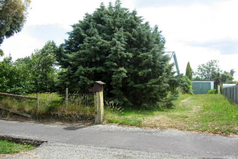 Photo of property in 16 Tararua Street, Pahiatua, 4910