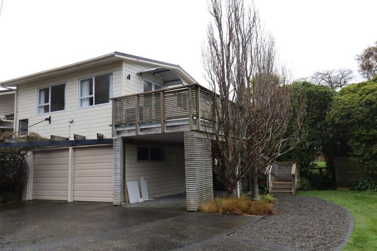 Photo of property in 44 Parkvale Road, Karori, Wellington, 6012