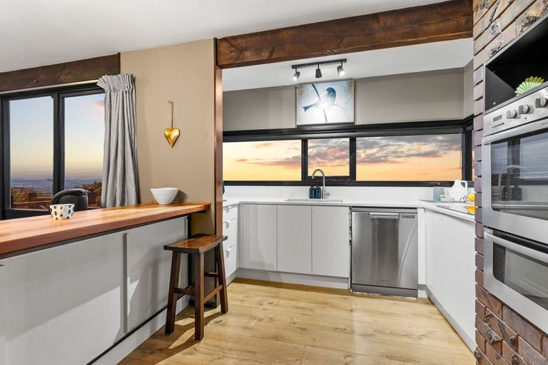 Photo of property in 8 Muritai Terrace, Mount Pleasant, Christchurch, 8081