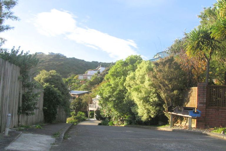 Photo of property in 16 Doon Grove, Papakowhai, Porirua, 5024