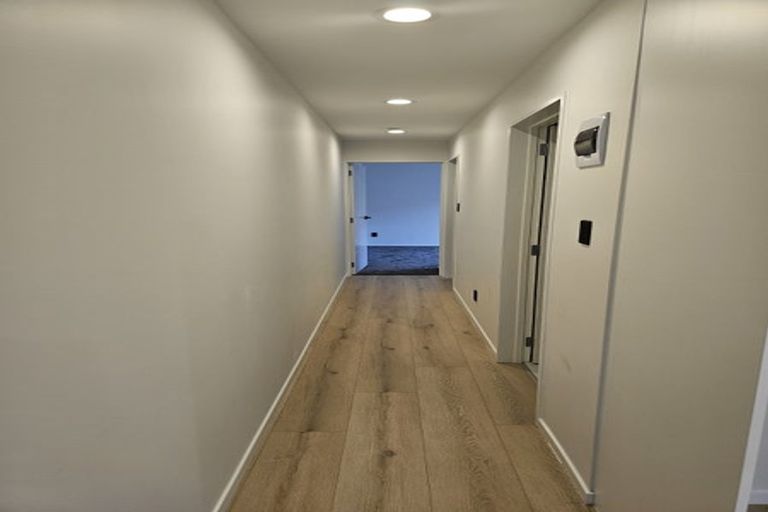 Photo of property in 2a Embling Place, Eastern Beach, Auckland, 2012