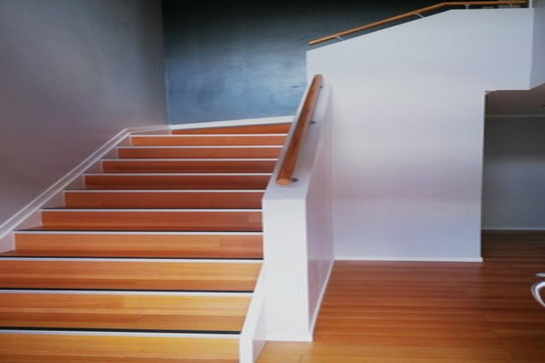 Photo of property in 26a Raleigh Road, Northcote, Auckland, 0627