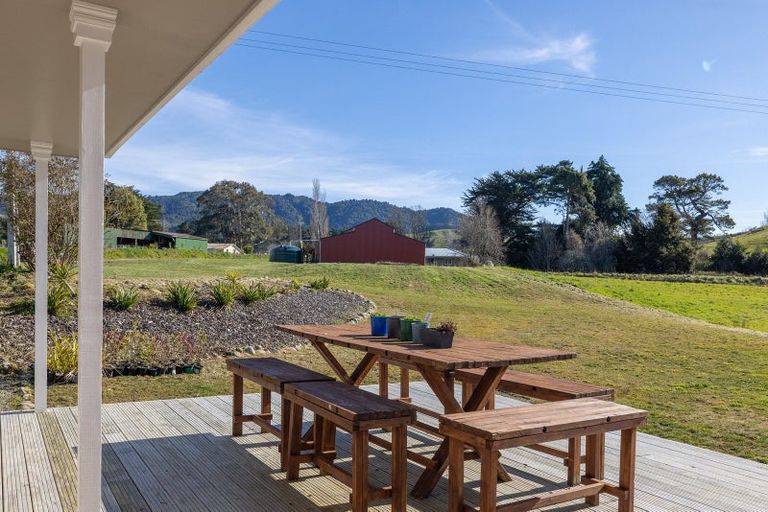 Photo of property in 4 North Road, Mauriceville, Masterton, 5882