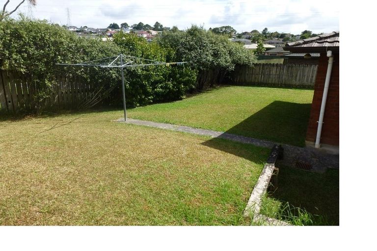 Photo of property in 7 Sherpa Place, Massey, Auckland, 0614