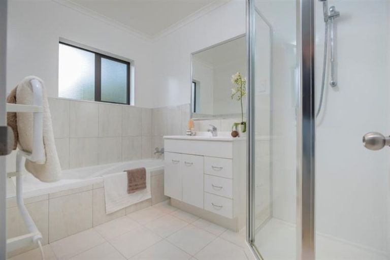 Photo of property in 10 Thomas Road, Flat Bush, Auckland, 2019