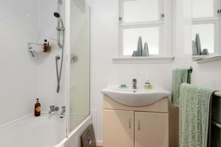 Photo of property in 14 Mcfarlane Place, Springlands, Blenheim, 7201