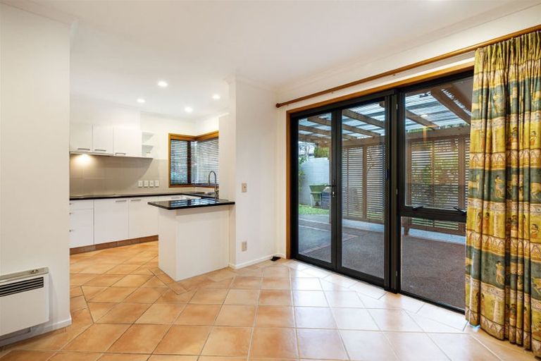 Photo of property in 63 Kitchener Road, Milford, Auckland, 0620