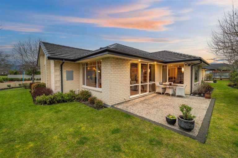 Photo of property in 85 Coolspring Way, Redwood, Christchurch, 8051