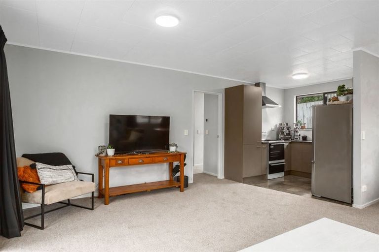 Photo of property in 21a Rose Street, Ranui, Porirua, 5024