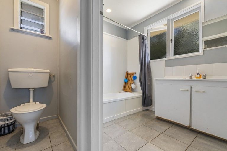 Photo of property in 93 Clayton Road, Mangakakahi, Rotorua, 3015