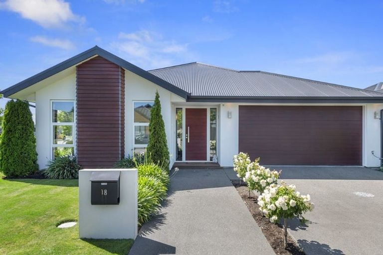 Photo of property in 18 Taiore Crescent, Marshland, Christchurch, 8083