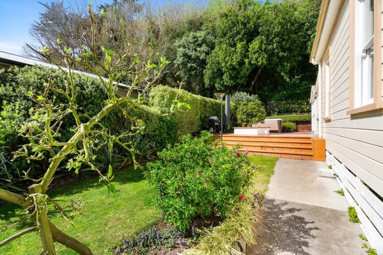 Photo of property in 161 Milton Road, Bluff Hill, Napier, 4110