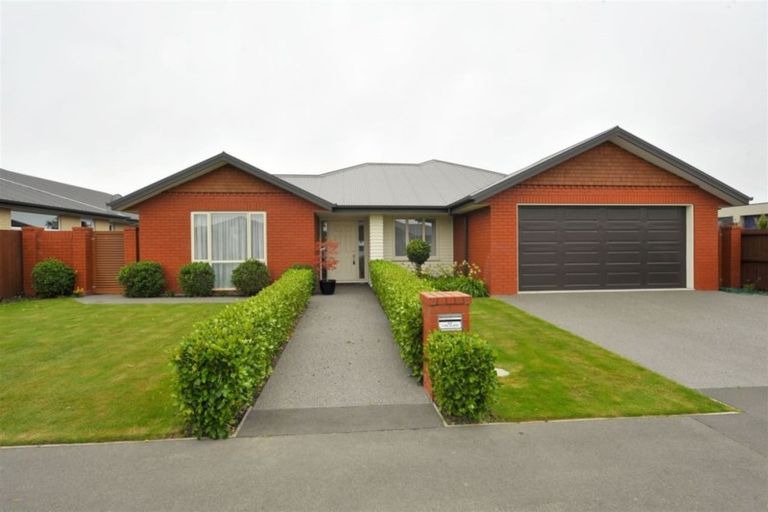 Photo of property in 6 Augustine Drive, Aidanfield, Christchurch, 8025