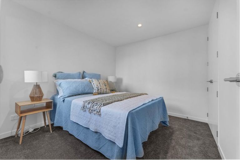 Photo of property in 2 Irwin Lane, Windsor Park, 0632