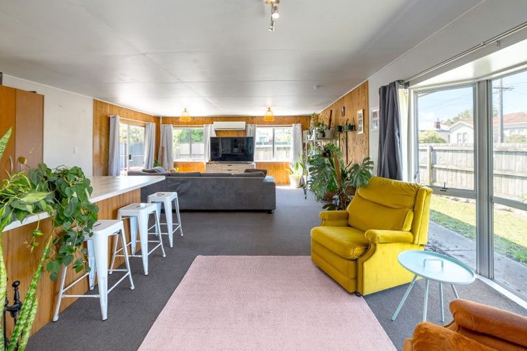 Photo of property in 61 Albert Street, Masterton, 5810