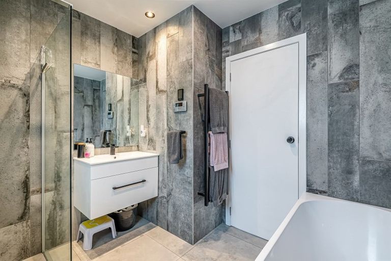 Photo of property in 19 Castleton Street, Birkdale, Auckland, 0626