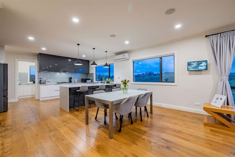 Photo of property in 14 Windlass Street, Long Bay, Auckland, 0630