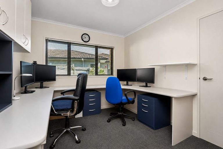 Photo of property in 35 Estuary View Road, Welcome Bay, Tauranga, 3112