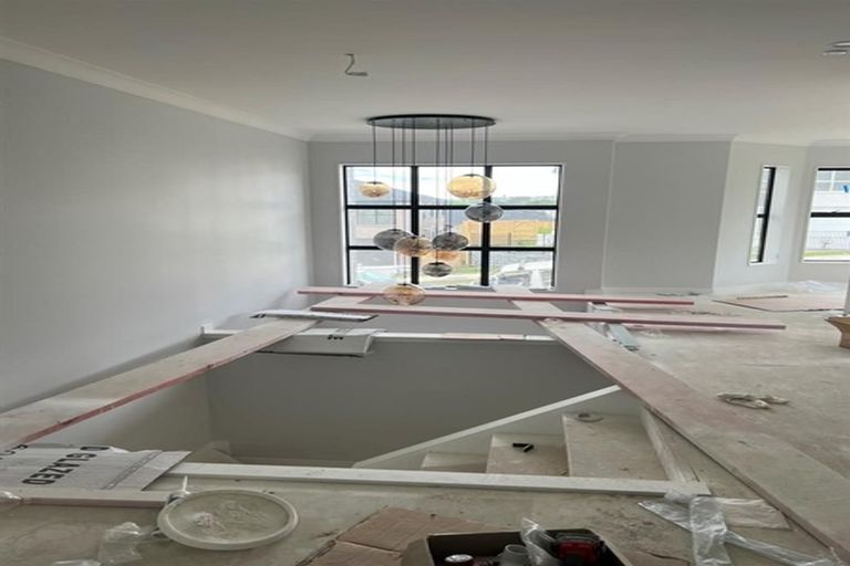 Photo of property in 16 Lumber Rise, Swanson, Auckland, 0614