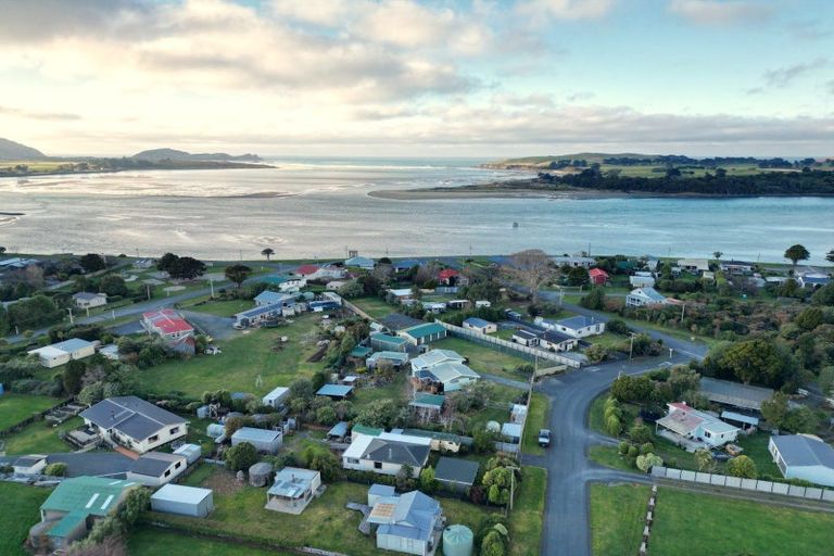 Photo of property in 17 Wratten Road, Owaka, 9585