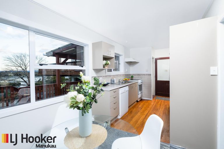 Photo of property in 6 Lucas Place, Weymouth, Auckland, 2103