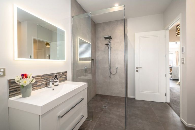 Photo of property in 16 Plains Avenue, Masterton, 5810