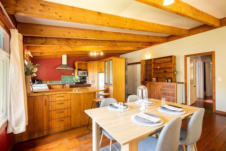 Photo of property in 26 Takiroa Street, Urenui, 4375