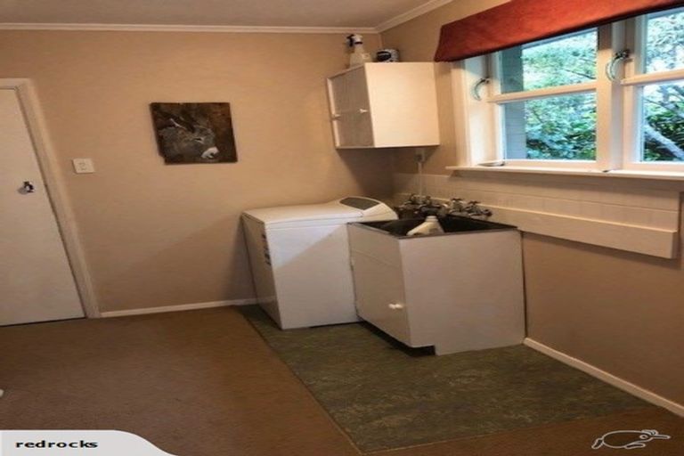 Photo of property in 8 Winston Street, Crofton Downs, Wellington, 6035