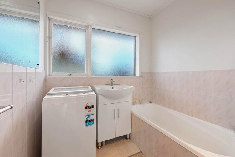 Photo of property in 77 Macleans Road, Bucklands Beach, Auckland, 2014