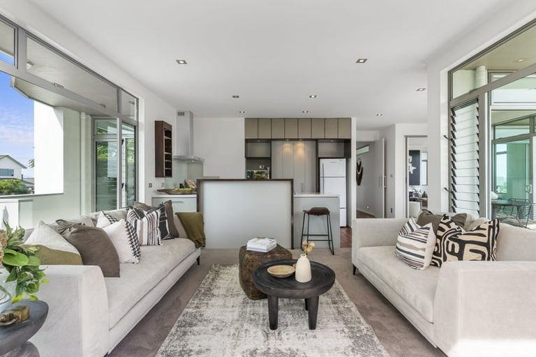 Photo of property in 80 Bleakhouse Road, Howick, Auckland, 2014