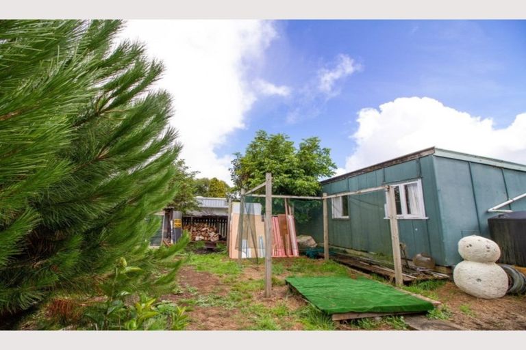 Photo of property in 36 Seddon Street, Waikanae, 5036