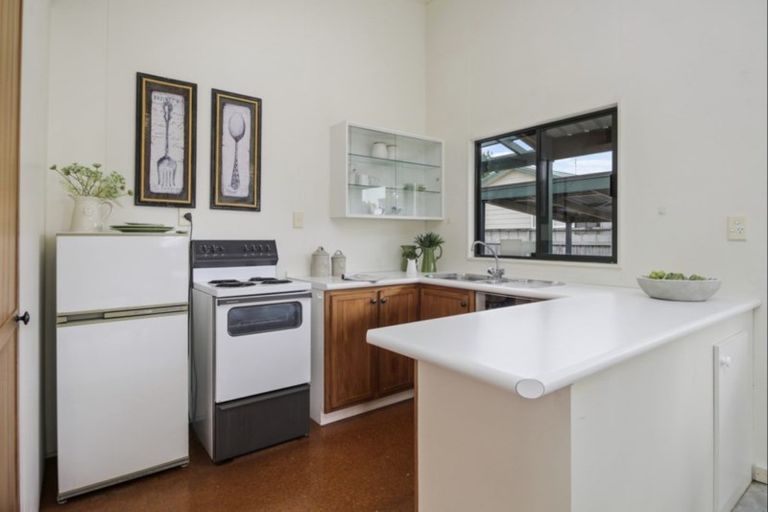 Photo of property in 80a Kings Road, Panmure, Auckland, 1072