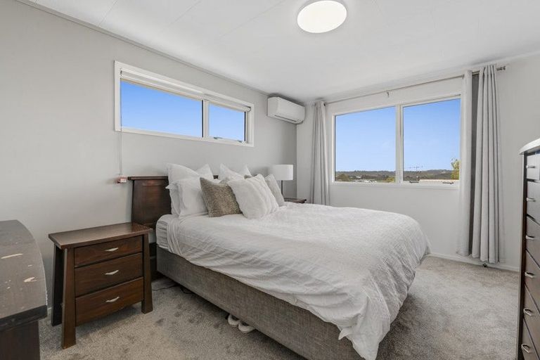 Photo of property in 10a Felicity Place, Unsworth Heights, Auckland, 0632